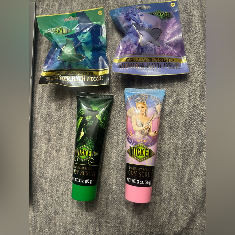 Wicked Themed Bath Set Body Scrubs and Bath Fizzers